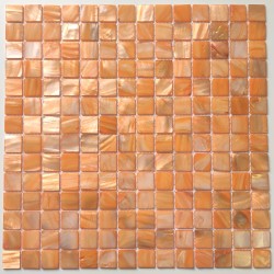 Foglio di mosaico bagno arancione in vera madreperla, pronto per la posa a parete.