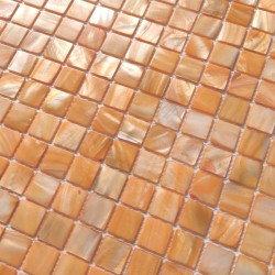 Orange Mosaikfliesen aus Perlmutt für eine begehbare Dusche, Modell Nacarat Orange.