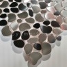 Mosaico in ciottoli di acciaio inox per bagno con doccia a pavimento e parete modello GALET TWIN