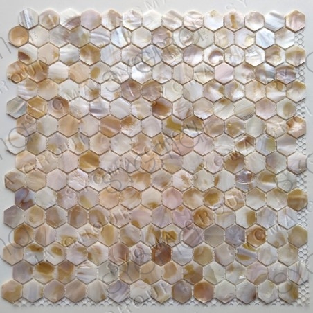 Carrelage mosaique hexagon en nacre naturel pour mur ou sol modele SAORI