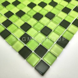Carrelage mosaïque vert en verre pour murs de douche et cuisine
