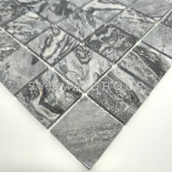 Pavimento piastrelle design Mogg in marmo naturale con venature uniche