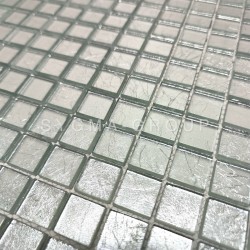 Azulejos de baño pared con efecto metálico Hedra Argent en diseño contemporáneo