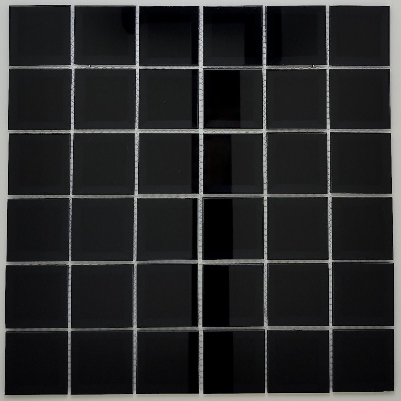 Plaque complète de mosaïque verre miroir noir pour salle de bain ou cuisine, parfaite pour une pose en crédence ou douche.